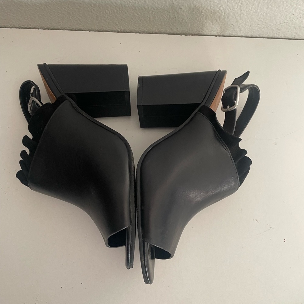 14TH & UNION Black ruffle trim open toe block heel sandal size 9W - Picture 10 of 13